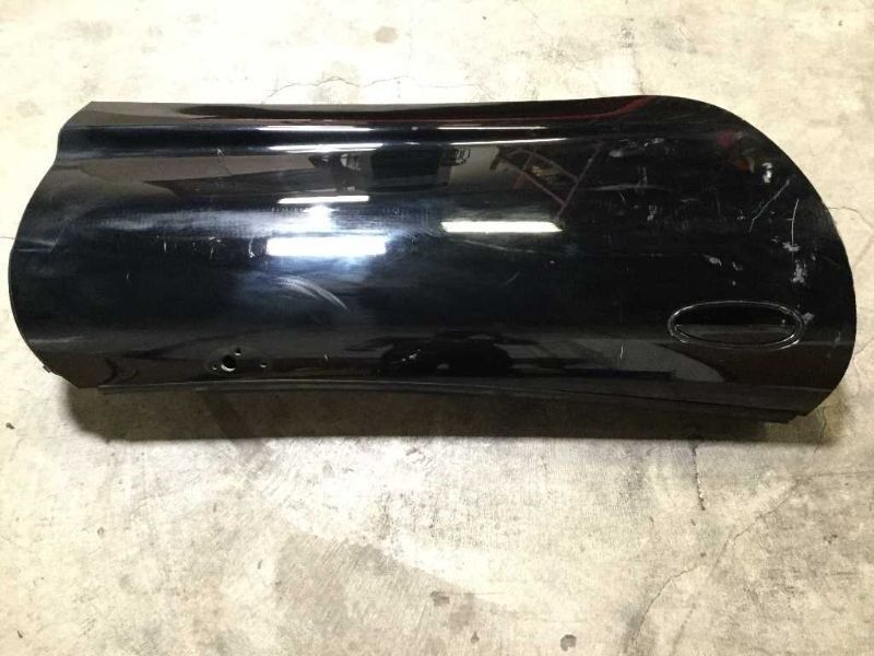 97-04 CORVETTE C5 RIGHT DOOR COMPLETE WITH GLASS 9417