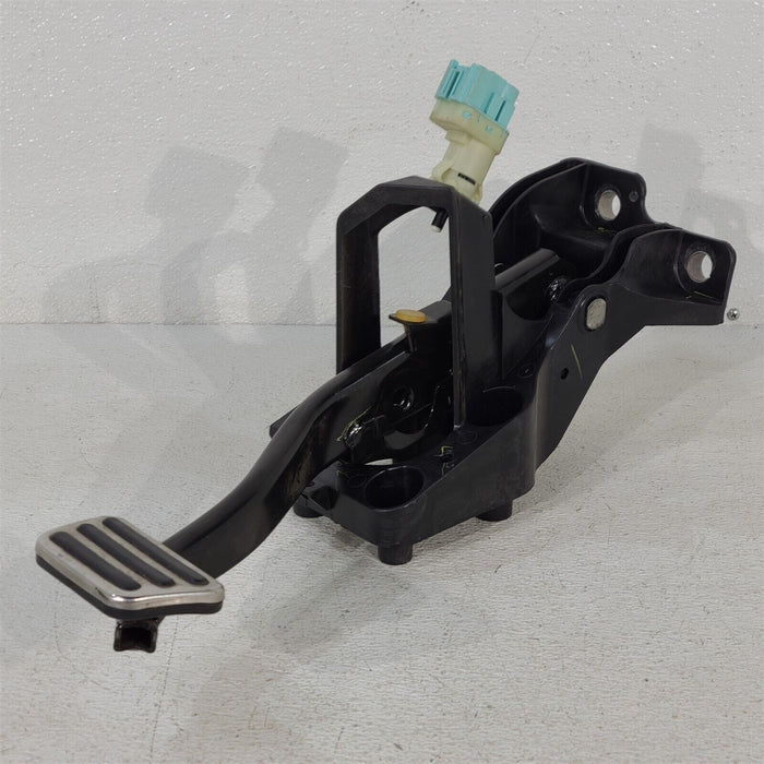 18-22 Mustang Gt Brake Pedal Automatic Transmissionaa7142