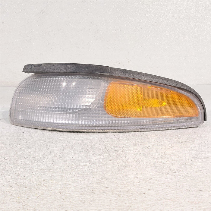 97-04 Corvette C5 Driver Side Turn Signal Marker Light With Mount Lh AA7123