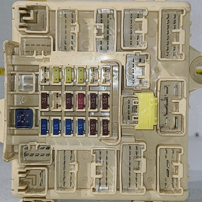 2004 Lexus IS300 Right Side Fuse Box Junction AA6940