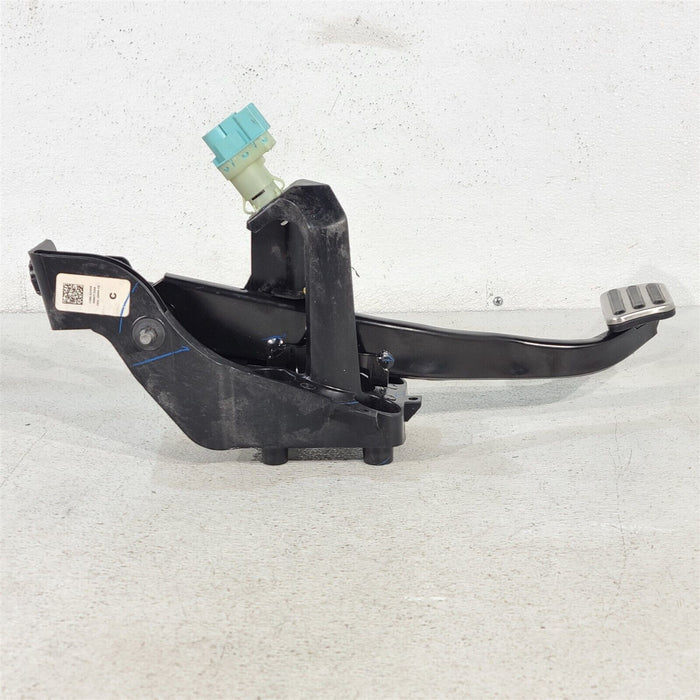 18-22 Mustang Gt Brake Pedal Automatic Transmission Aa7144